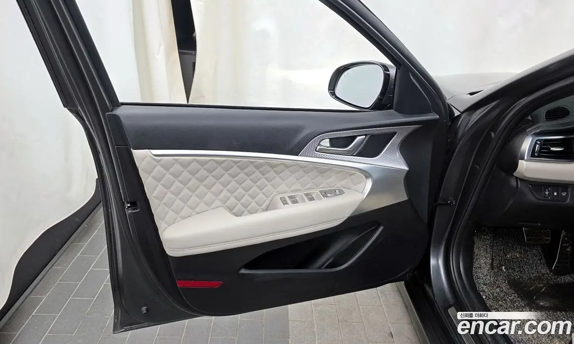 Genesis G70 2021 2.2 автомат (гидро), фото 14 Genesis G70 2021 2.2 автомат (гидро), фото 14