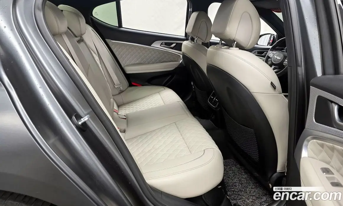 Genesis G70 2021 2.2 автомат (гидро), фото 18 Genesis G70 2021 2.2 автомат (гидро), фото 18
