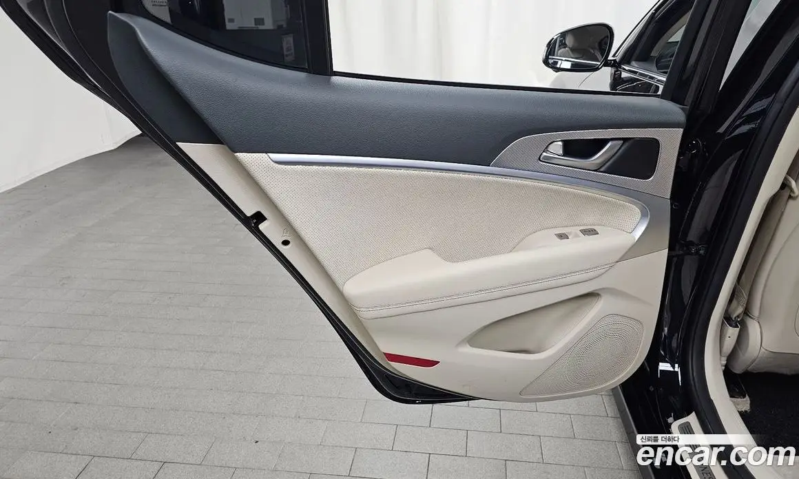 Genesis G70 2022 2.0 автомат (гидро), фото 15