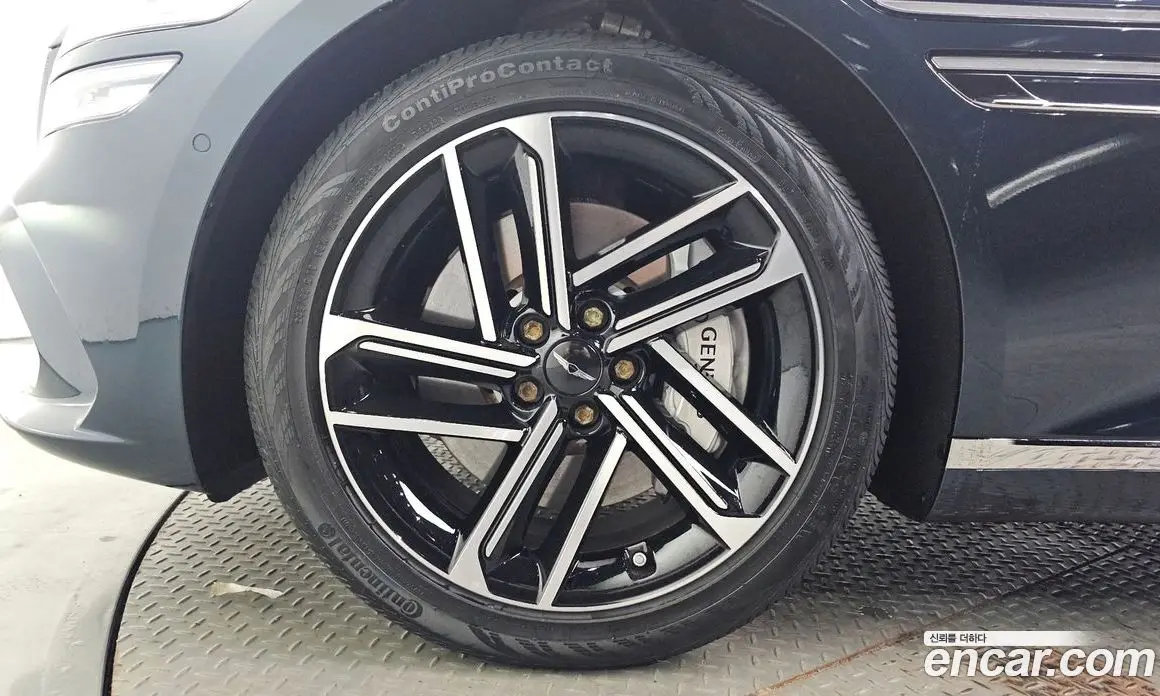 Genesis G80 2025 2.5 автомат (гидро), фото 5 Genesis G80 2025 2.5 автомат (гидро), фото 5