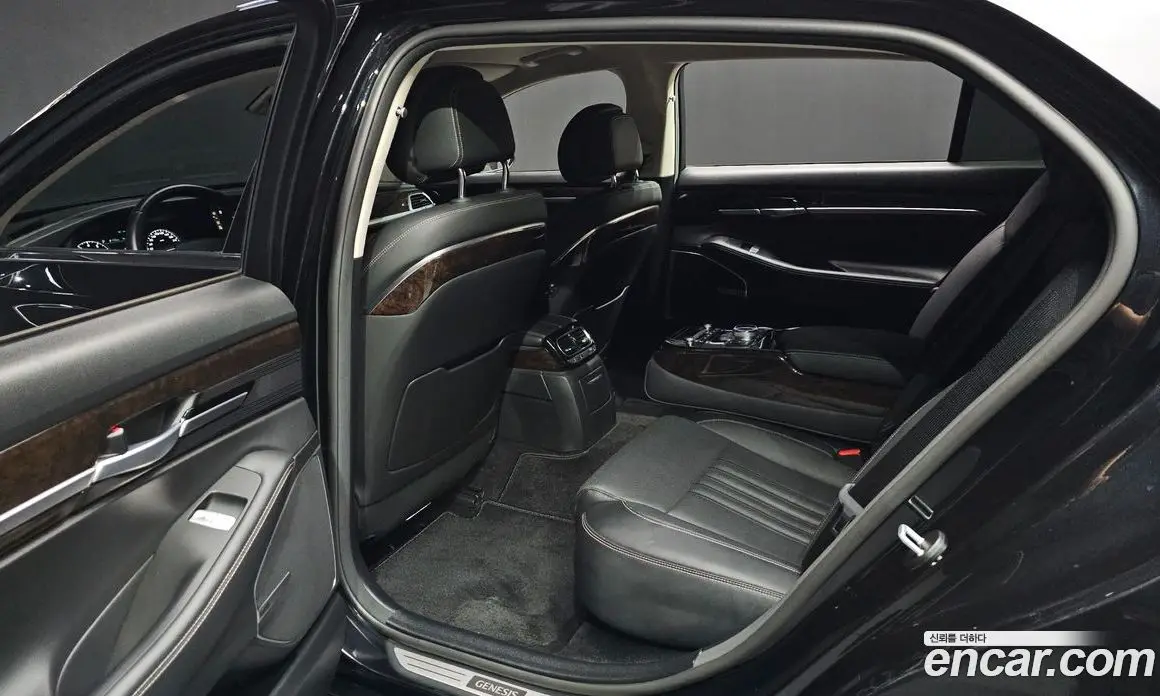 Genesis G90 2021 3.8 автомат (гидро), фото 17 Genesis G90 2021 3.8 автомат (гидро), фото 17