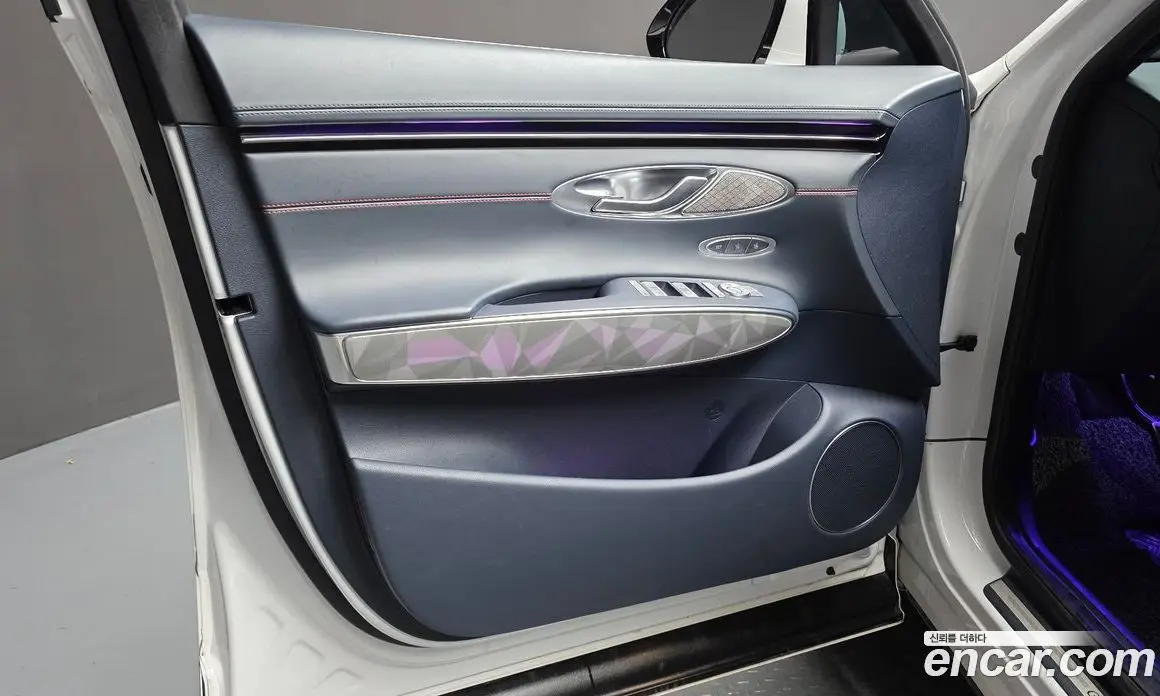 Genesis GV70 2021 2.5 автомат (гидро), фото 14 Genesis GV70 2021 2.5 автомат (гидро), фото 14