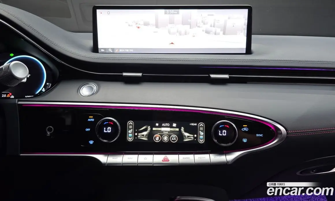 Genesis GV70 2021 2.5 автомат (гидро), фото 19 Genesis GV70 2021 2.5 автомат (гидро), фото 19