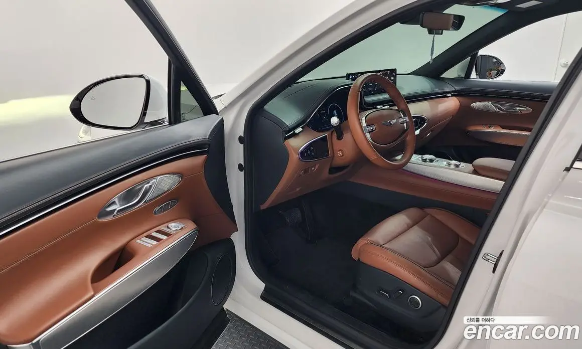 Genesis GV70 2022 2.5 автомат (гидро), фото 9 Genesis GV70 2022 2.5 автомат (гидро), фото 9