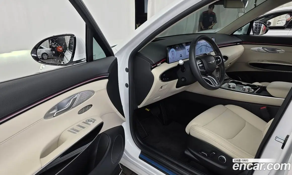 Genesis GV70 2024 2.5 автомат (гидро), фото 13