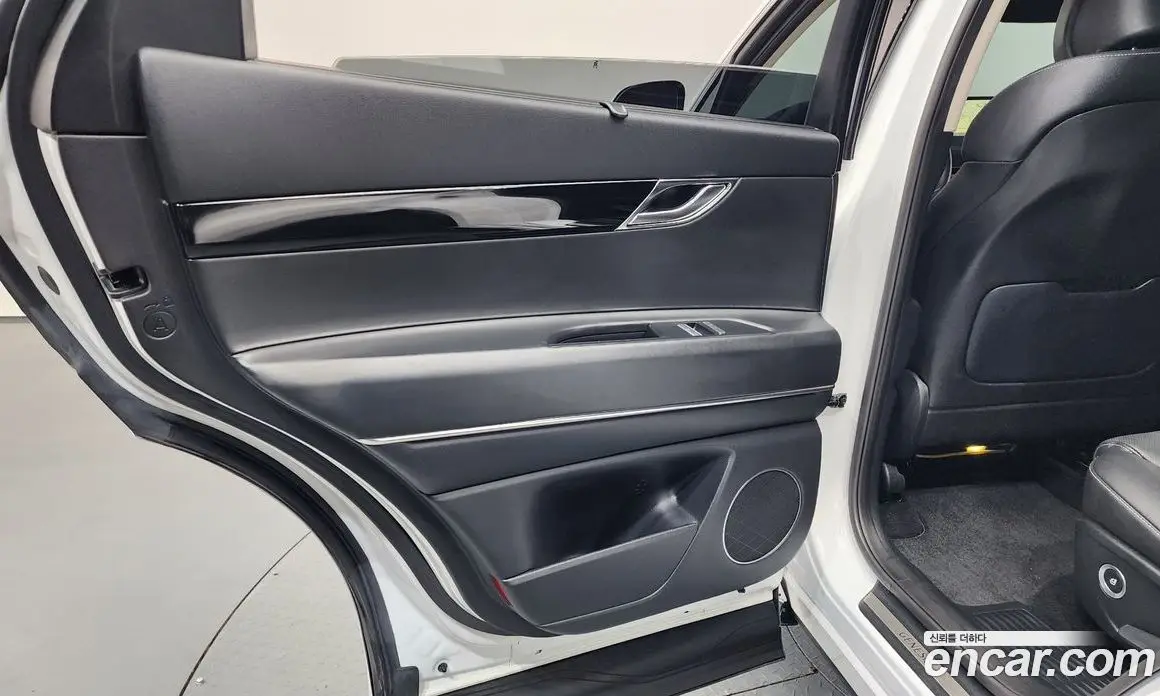 Genesis GV80 2021 2.5 автомат (гидро), фото 15 Genesis GV80 2021 2.5 автомат (гидро), фото 15