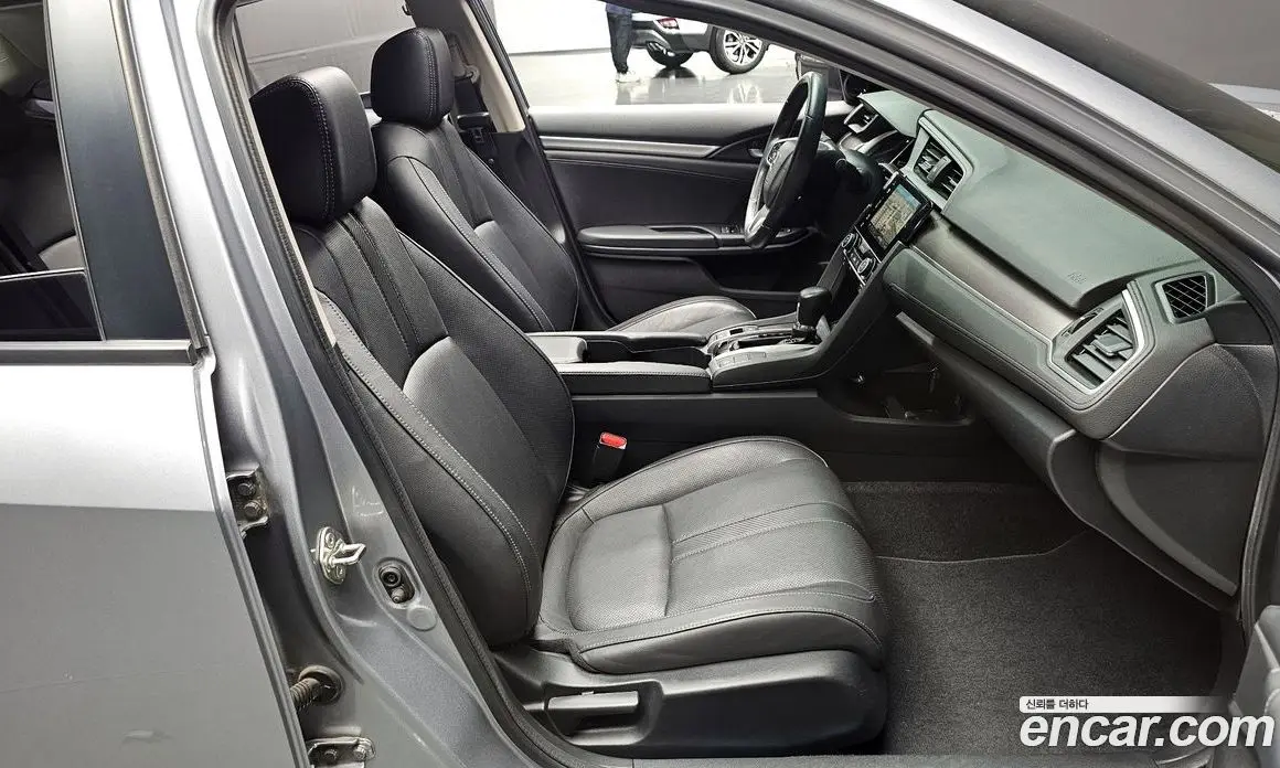 Honda Civic 2017 2.0 автомат (гидро), фото 13 Honda Civic 2017 2.0 автомат (гидро), фото 13
