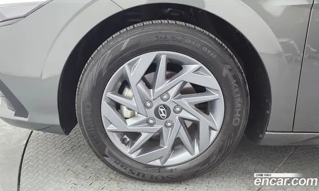 Hyundai Avante 2024 1.6 автомат (гидро), миниатюра 5 Hyundai Avante 2024 1.6 автомат (гидро), миниатюра 5