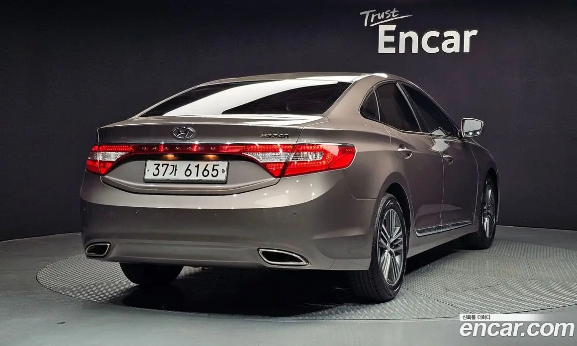 Hyundai Grandeur 2013 2.4 автомат (гидро), фото 2 Hyundai Grandeur 2013 2.4 автомат (гидро), фото 2