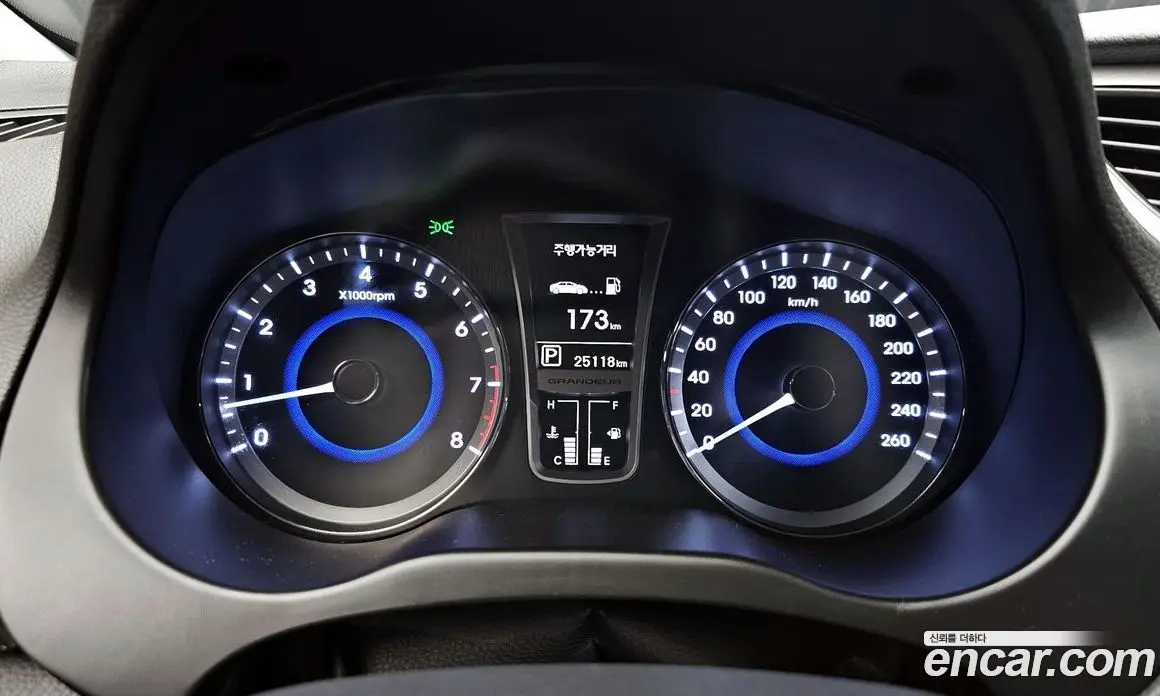 Hyundai Grandeur 2013 2.4 автомат (гидро), фото 11 Hyundai Grandeur 2013 2.4 автомат (гидро), фото 11
