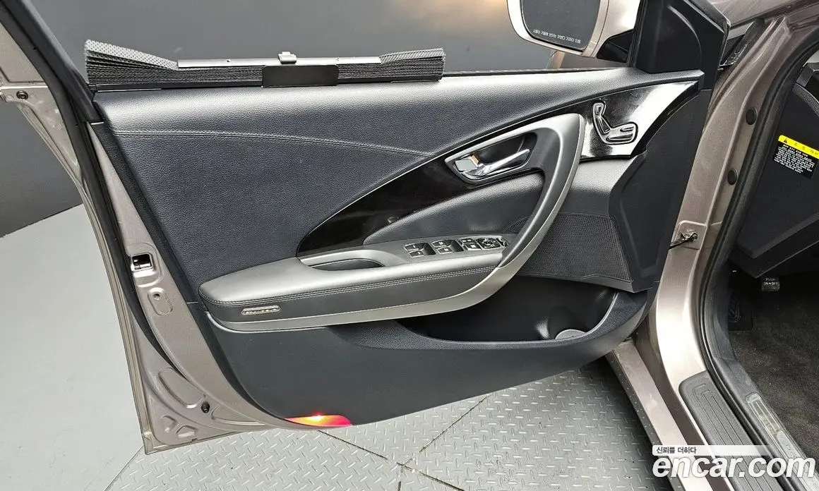 Hyundai Grandeur 2013 2.4 автомат (гидро), фото 14 Hyundai Grandeur 2013 2.4 автомат (гидро), фото 14