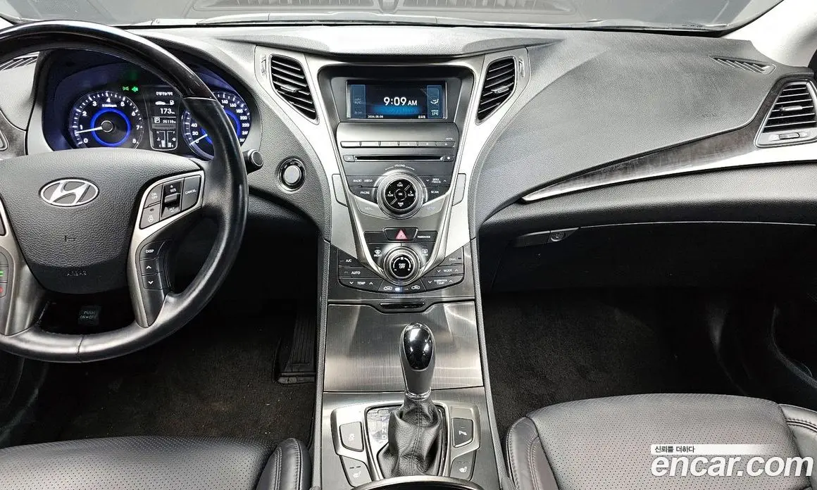 Hyundai Grandeur 2013 2.4 автомат (гидро), фото 19 Hyundai Grandeur 2013 2.4 автомат (гидро), фото 19