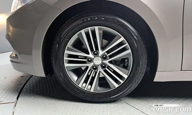 Hyundai Grandeur 2013 2.4 автомат (гидро), миниатюра 5 Hyundai Grandeur 2013 2.4 автомат (гидро), миниатюра 5