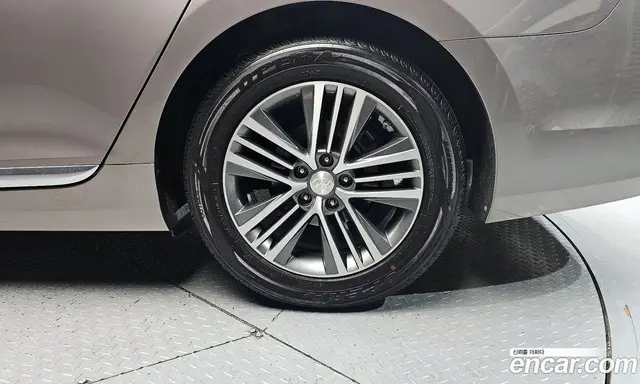 Hyundai Grandeur 2013 2.4 автомат (гидро), миниатюра 7 Hyundai Grandeur 2013 2.4 автомат (гидро), миниатюра 7