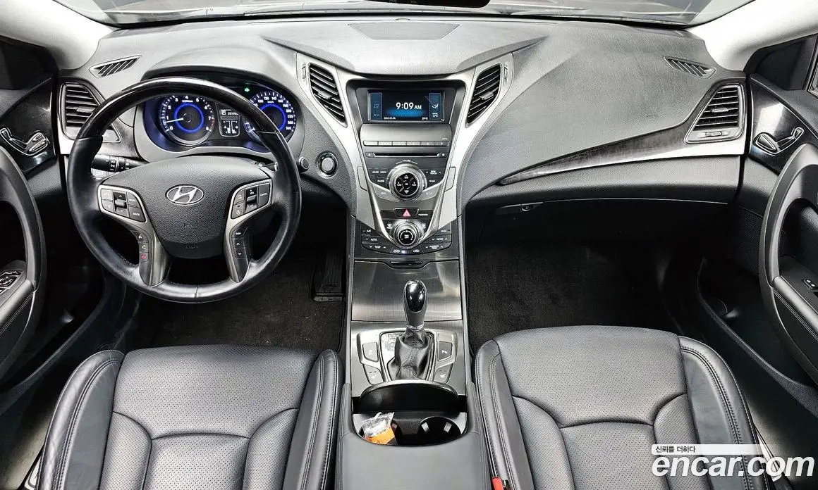 Hyundai Grandeur 2013 2.4 автомат (гидро), фото 10 Hyundai Grandeur 2013 2.4 автомат (гидро), фото 10