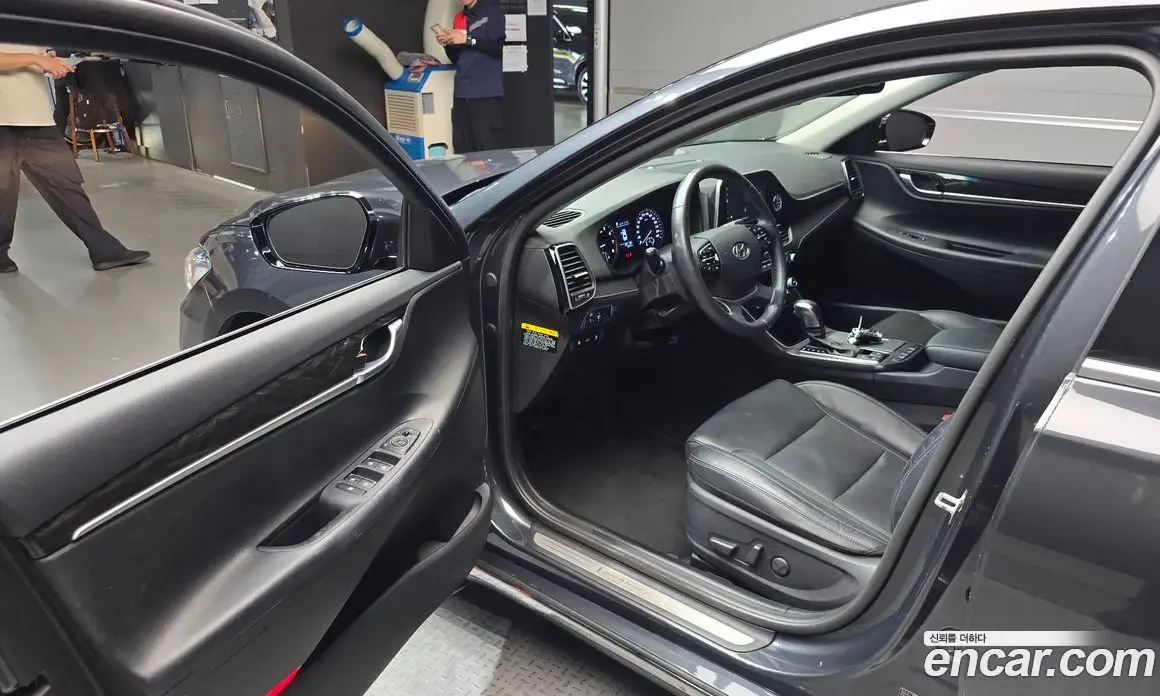 Hyundai Grandeur 2018 3.0 автомат (гидро), фото 13