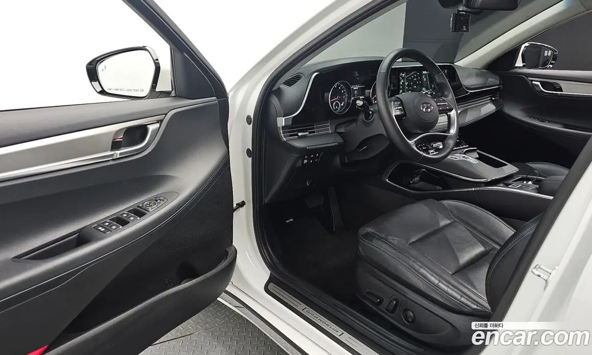 Hyundai Grandeur 2021 3.0 автомат (гидро), фото 17