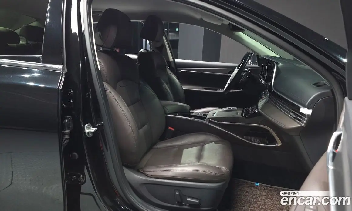 Hyundai Grandeur 2022 3.3 автомат (гидро), фото 11