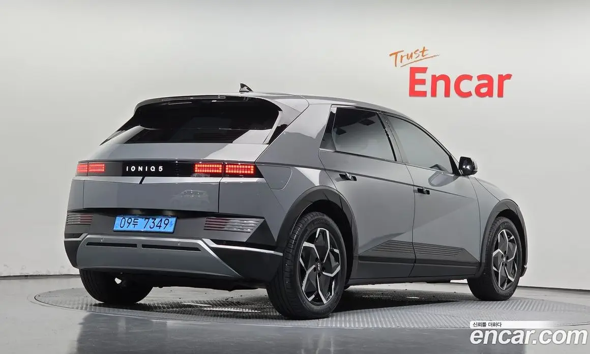 Hyundai Ioniq 5 2022 0.1 автомат (гидро), фото 1 Hyundai Ioniq 5 2022 0.1 автомат (гидро), фото 1