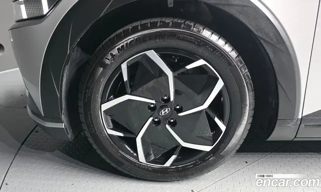 Hyundai Ioniq 5 2024 0.1 автомат (гидро), миниатюра 5