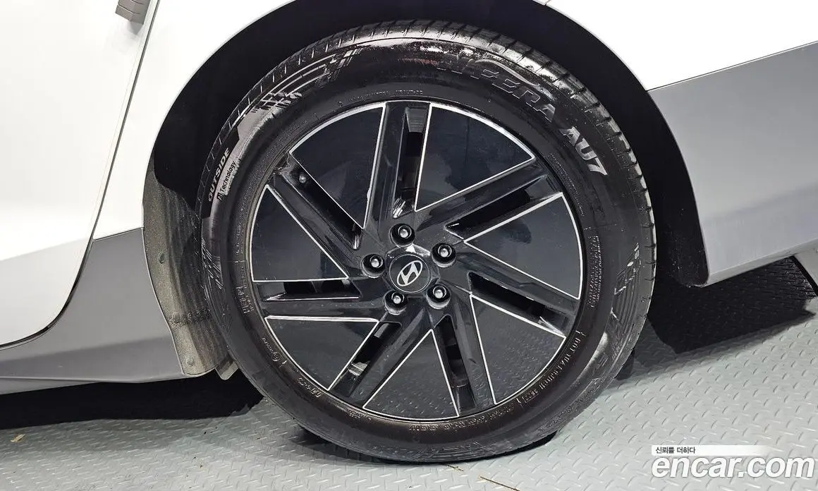 Hyundai Ioniq 6 2023 0.1 автомат (гидро), фото 6