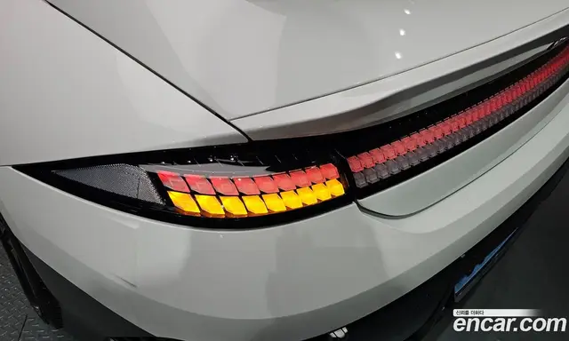 Hyundai Ioniq 6 2023 0.1 автомат (гидро), миниатюра 8