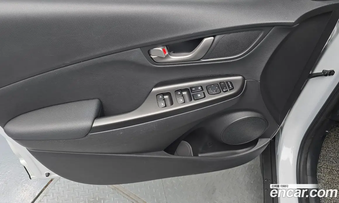 Hyundai Kona 2020 1.6 автомат (гидро), фото 14