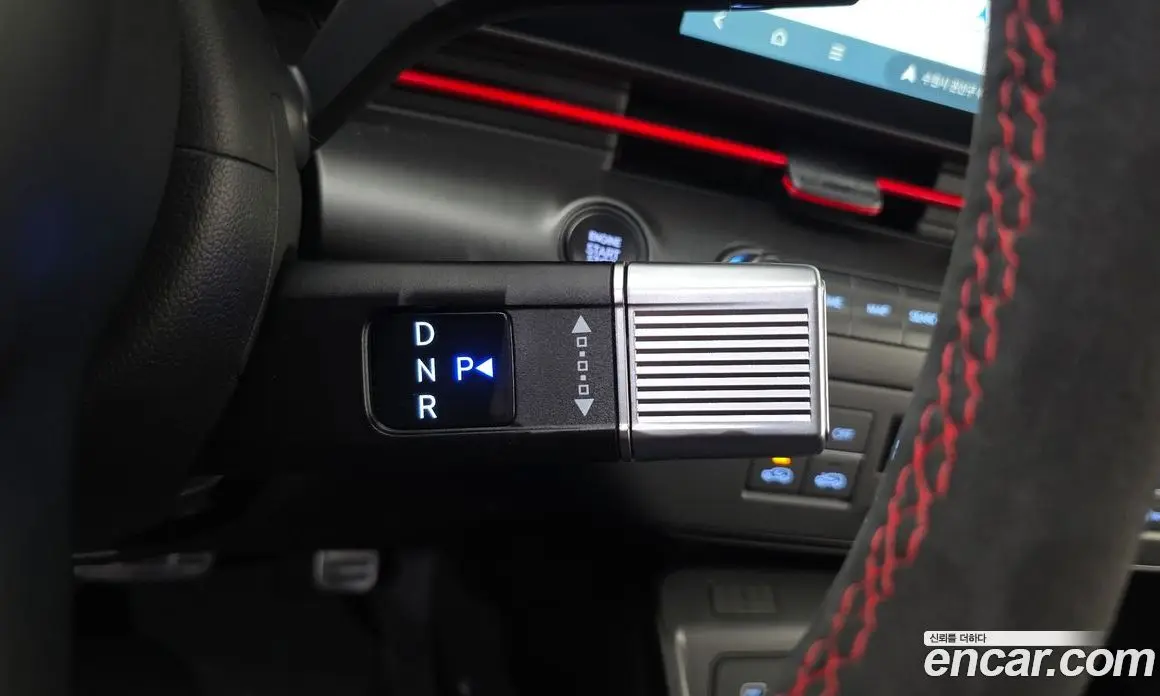 Hyundai Kona 2023 1.6 автомат (гидро), фото 11