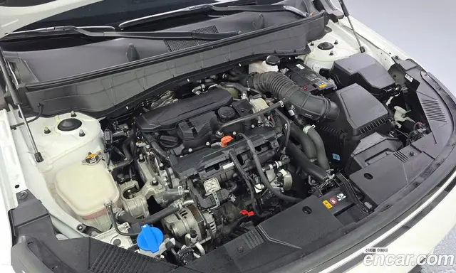 Hyundai Kona 2023 1.6 автомат (гидро), миниатюра 5