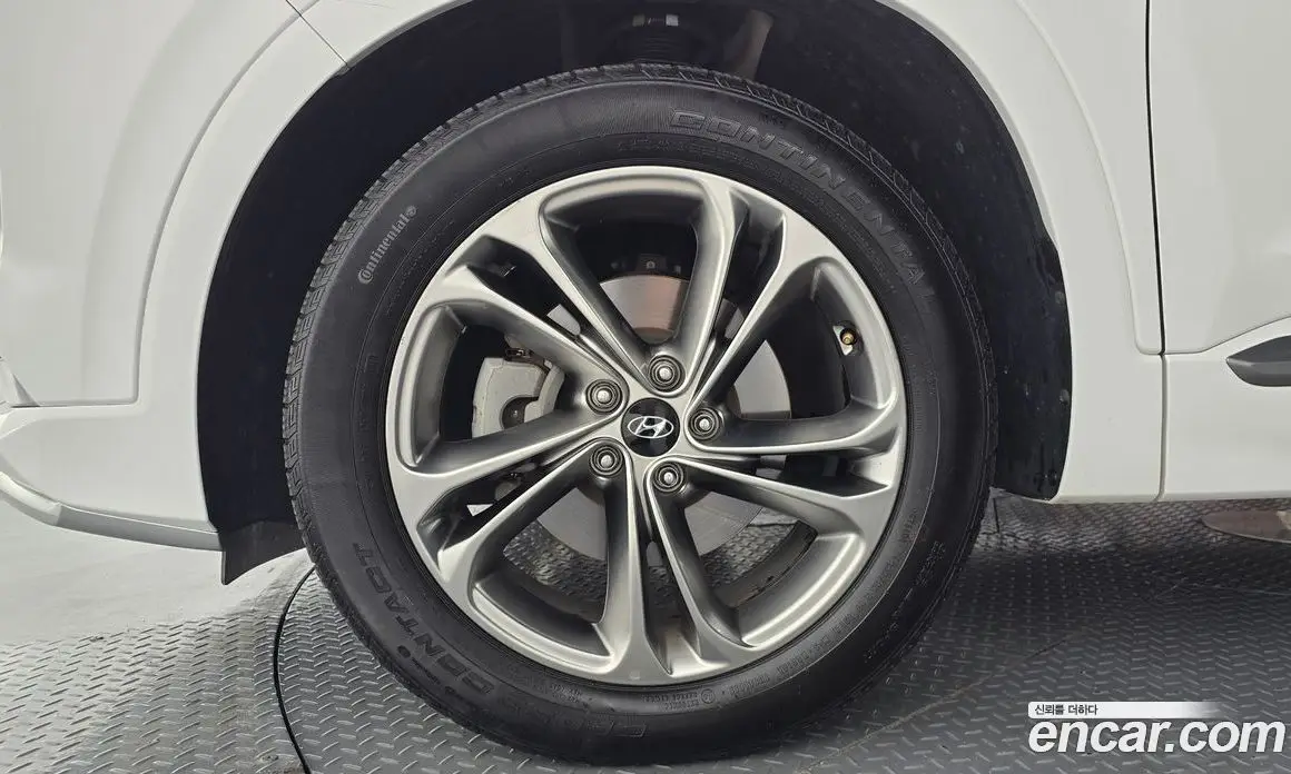 Hyundai Santa Fe 2018 2.0 автомат (гидро), фото 5 Hyundai Santa Fe 2018 2.0 автомат (гидро), фото 5