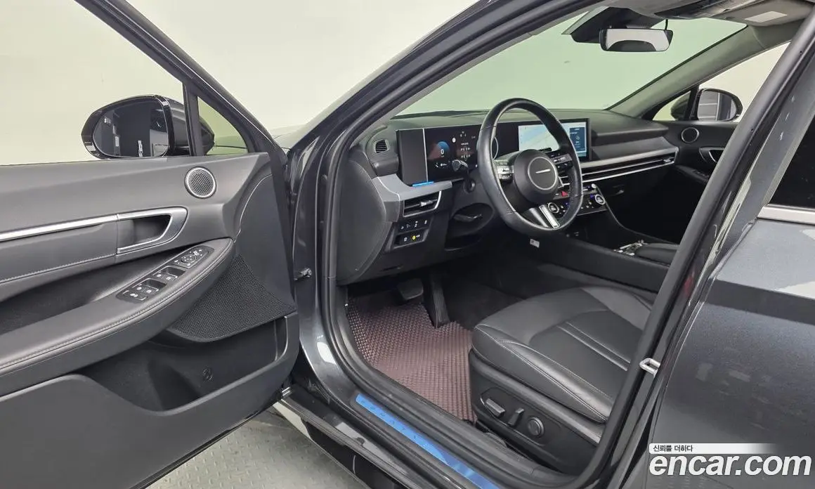 Hyundai Sonata 2023 1.6 автомат (гидро), фото 13