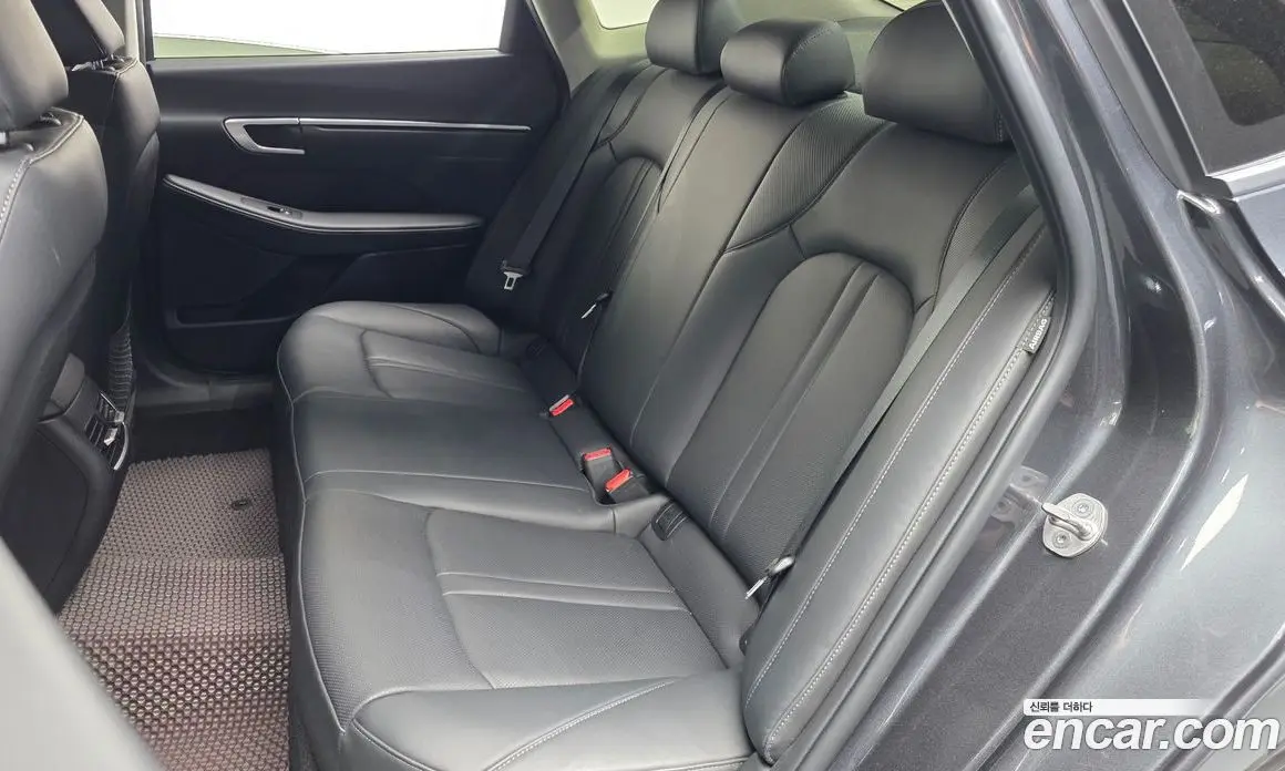 Hyundai Sonata 2023 1.6 автомат (гидро), фото 16