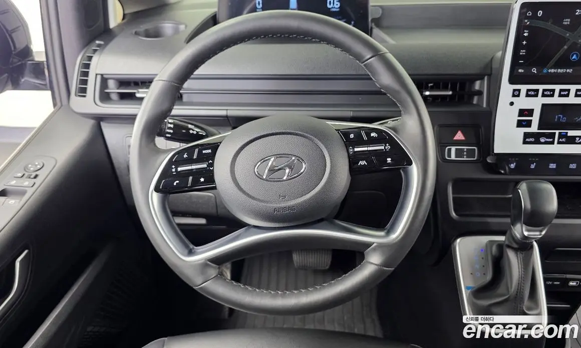 Hyundai Staria 2022 3.5 автомат (гидро), фото 19