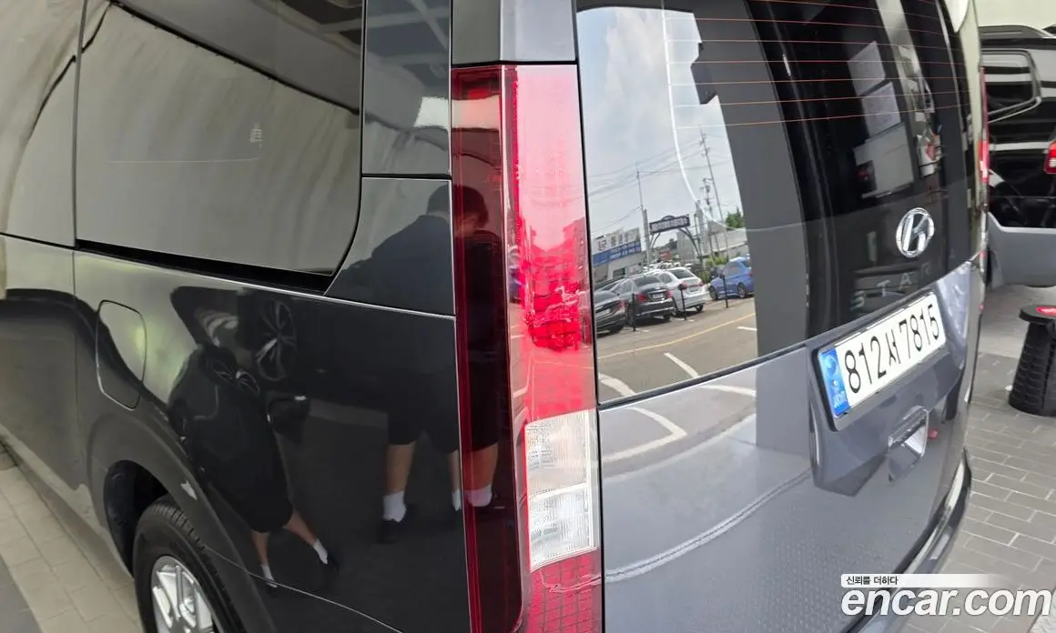 Hyundai Staria 2022 3.5 автомат (гидро), фото 9