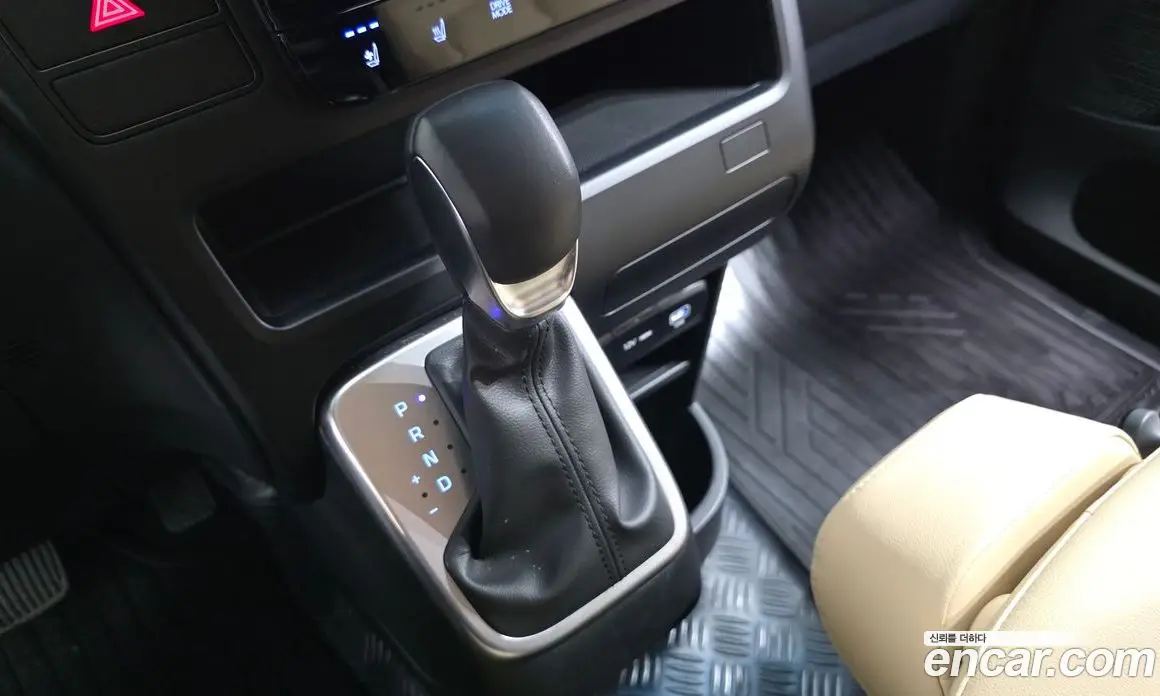 Hyundai Staria 2024 3.5 автомат (гидро), фото 12 Hyundai Staria 2024 3.5 автомат (гидро), фото 12