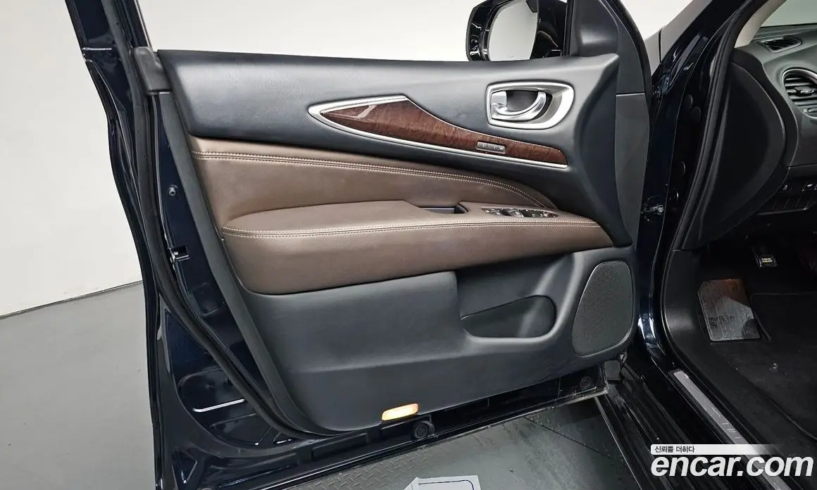 Infiniti QX60 2018 3.5 автомат (гидро), фото 14 Infiniti QX60 2018 3.5 автомат (гидро), фото 14