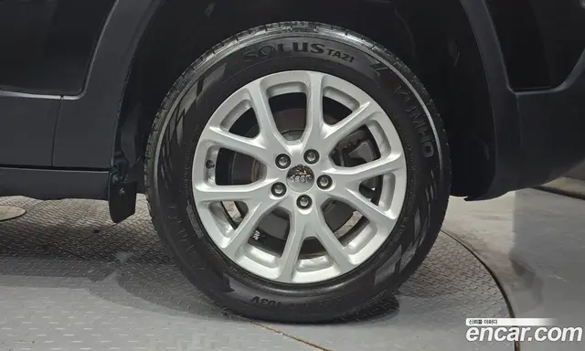 Jeep Cherokee 2017 2.4 автомат (гидро), миниатюра 6 Jeep Cherokee 2017 2.4 автомат (гидро), миниатюра 6