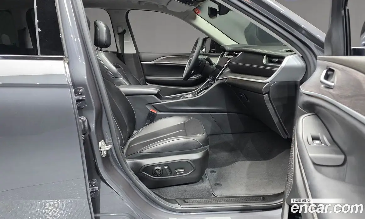 Jeep Cherokee 2023 2.0 автомат (гидро), фото 16 Jeep Cherokee 2023 2.0 автомат (гидро), фото 16