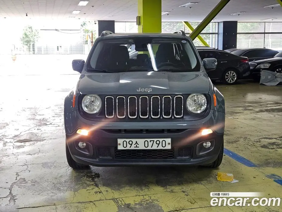 Jeep Renegade 2016 2.4 автомат (гидро), фото 1 Jeep Renegade 2016 2.4 автомат (гидро), фото 1