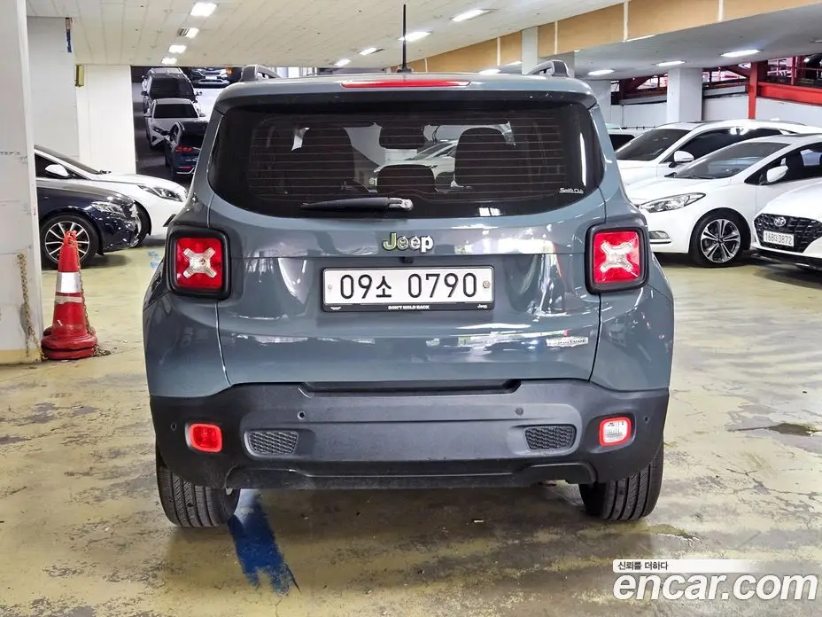 Jeep Renegade 2016 2.4 автомат (гидро), фото 3 Jeep Renegade 2016 2.4 автомат (гидро), фото 3