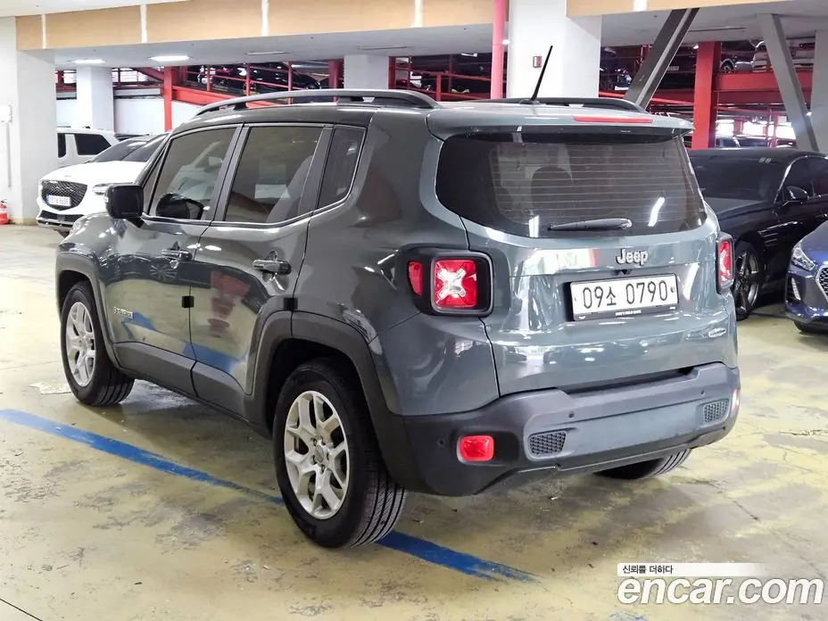 Jeep Renegade 2016 2.4 автомат (гидро), фото 4 Jeep Renegade 2016 2.4 автомат (гидро), фото 4