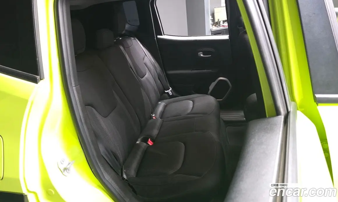 Jeep Renegade 2018 2.4 автомат (гидро), фото 18 Jeep Renegade 2018 2.4 автомат (гидро), фото 18