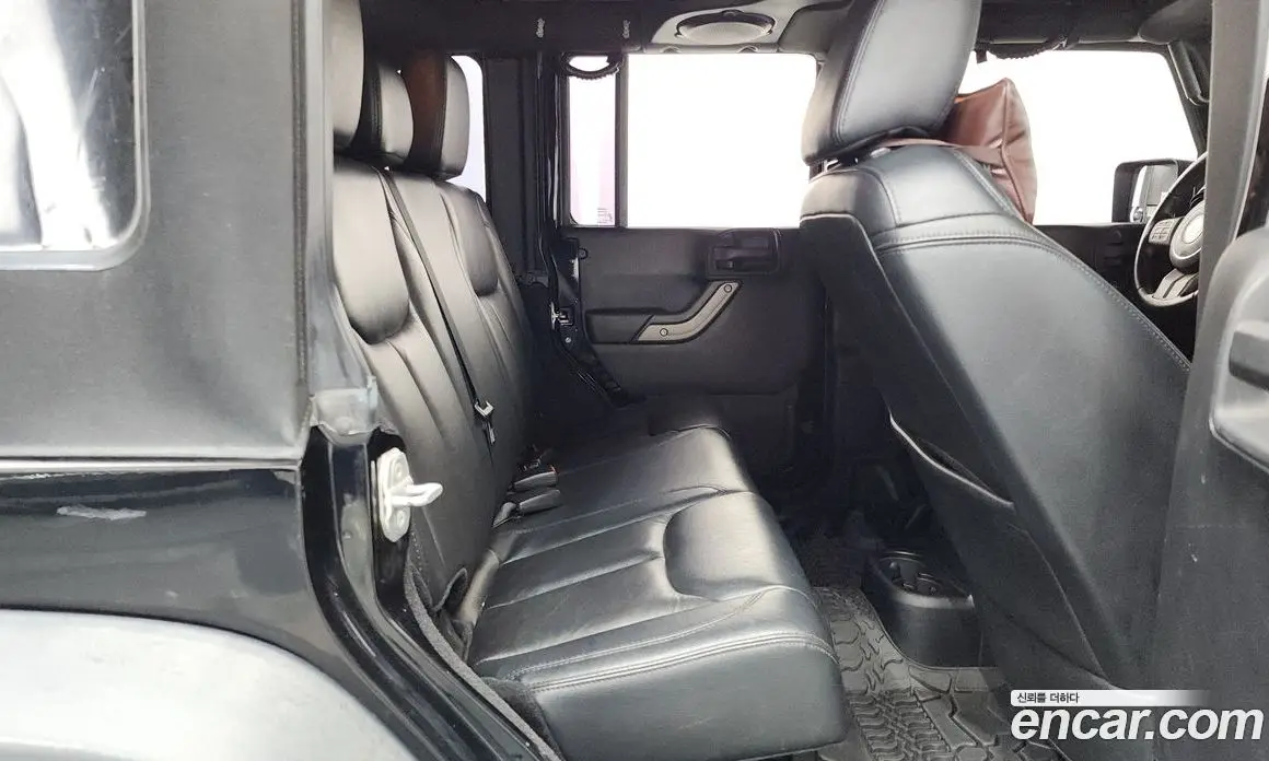 Jeep Wrangler 2013 2.8 автомат (гидро), фото 12 Jeep Wrangler 2013 2.8 автомат (гидро), фото 12