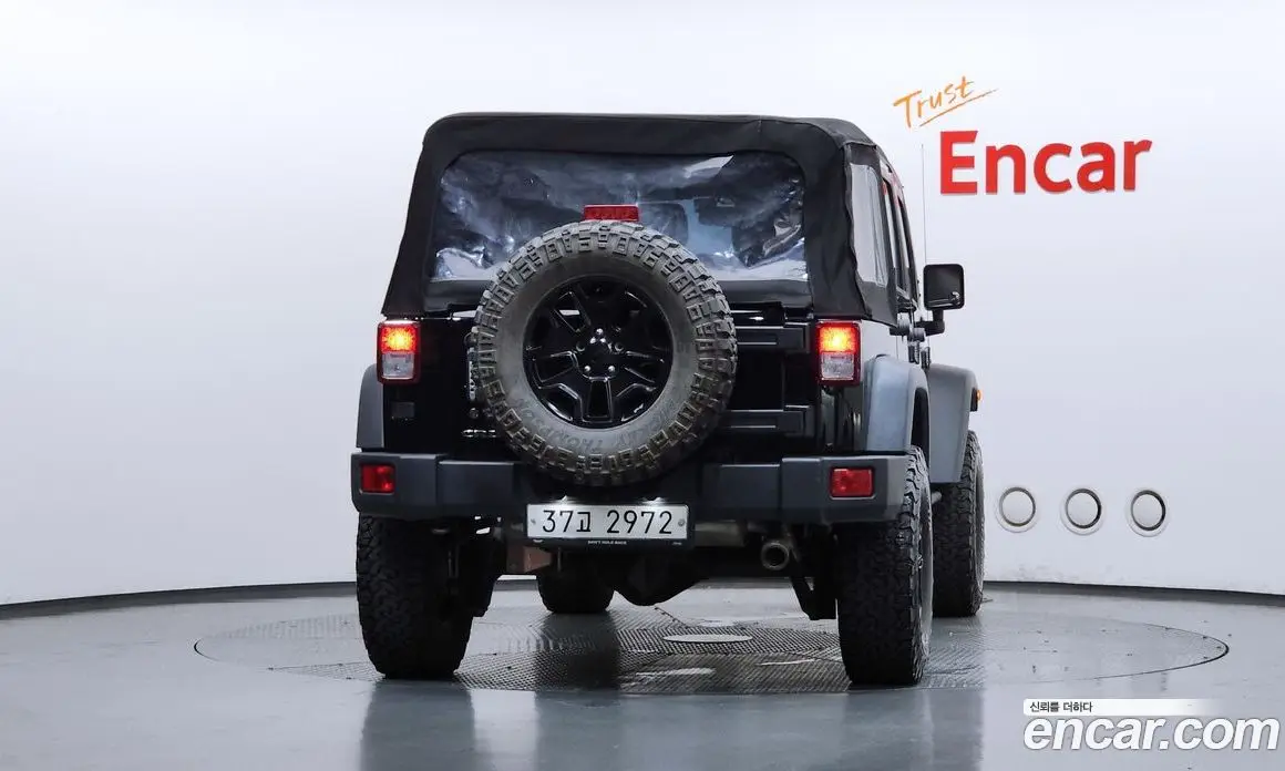 Jeep Wrangler 2013 2.8 автомат (гидро), фото 4 Jeep Wrangler 2013 2.8 автомат (гидро), фото 4