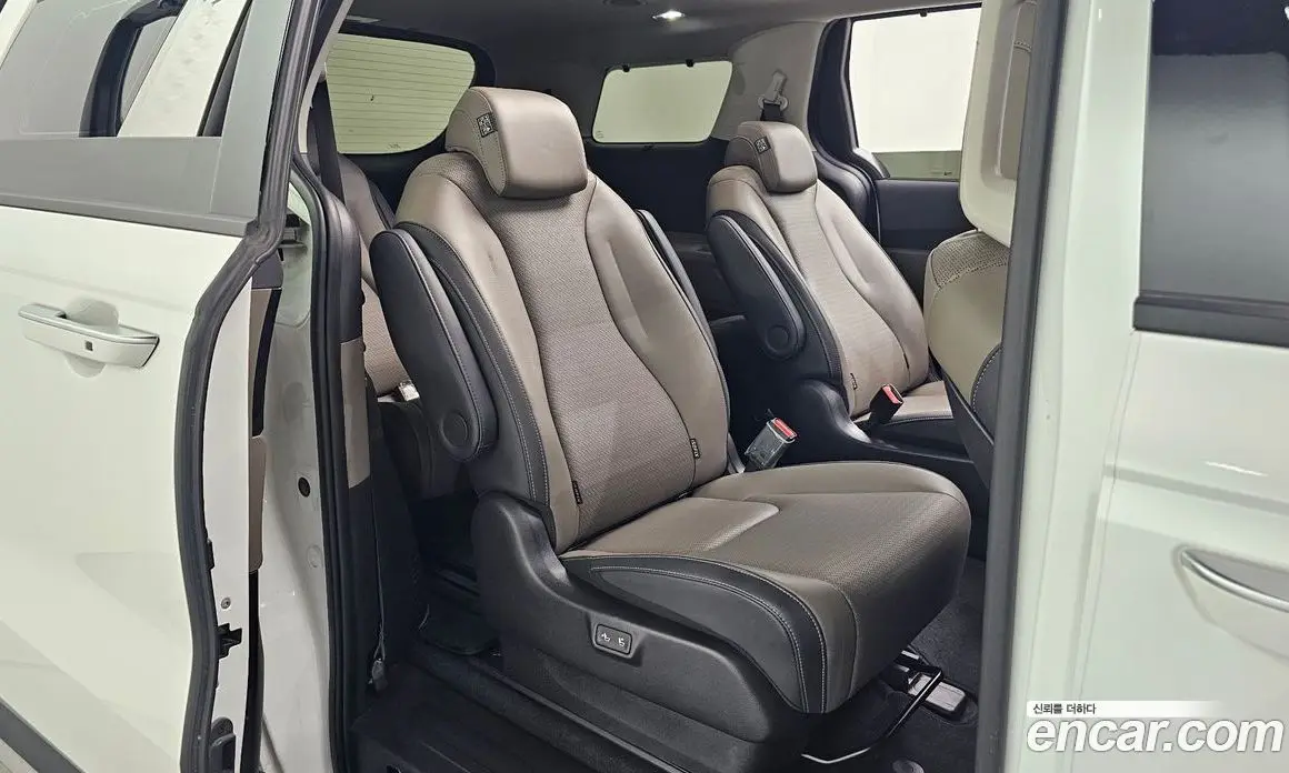 Kia Carnival 2024 2.2 автомат (гидро), фото 17 Kia Carnival 2024 2.2 автомат (гидро), фото 17
