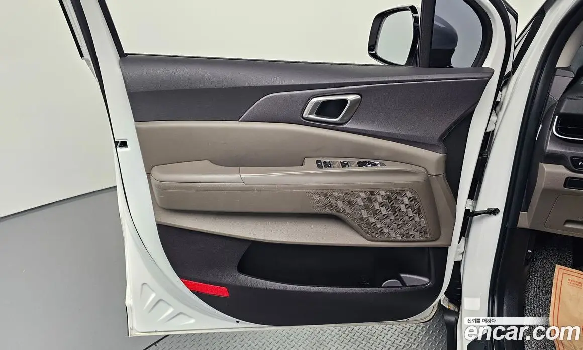 Kia Carnival 2025 1.6 автомат (гидро), фото 13 Kia Carnival 2025 1.6 автомат (гидро), фото 13