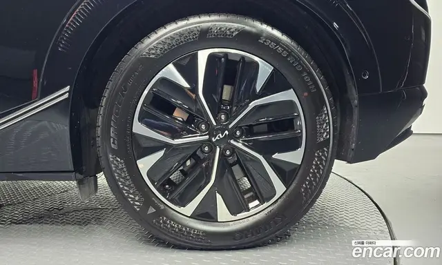 Kia EV6 2023 0.1 автомат (гидро), миниатюра 6 Kia EV6 2023 0.1 автомат (гидро), миниатюра 6