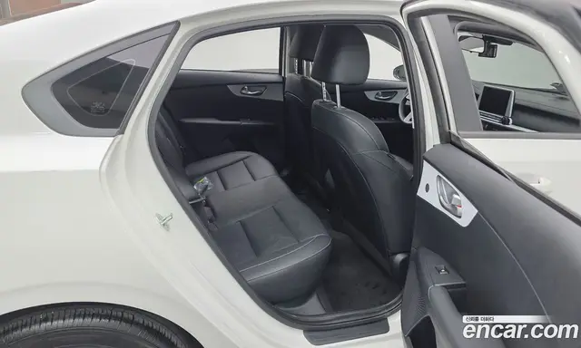 Kia K3 2023 1.6 автомат (гидро), миниатюра 11