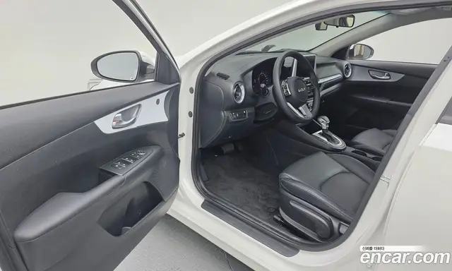 Kia K3 2023 1.6 автомат (гидро), миниатюра 10