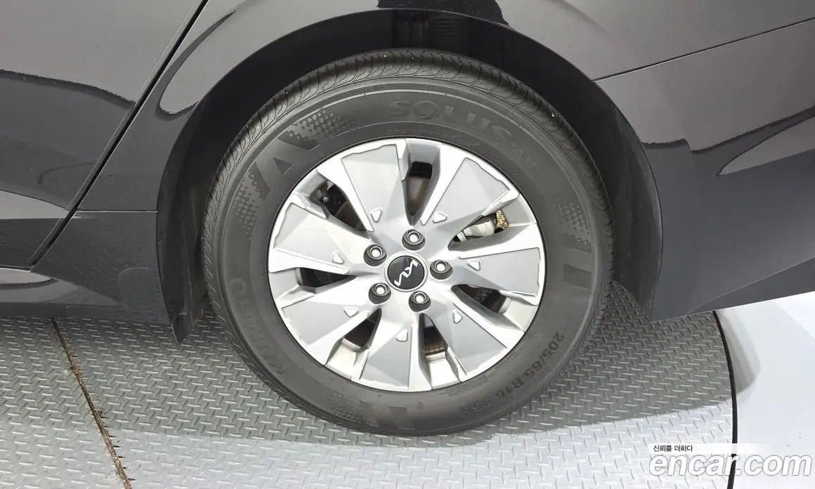 Kia K5 (Optima) 2025 2.0 автомат (гидро), фото 7 Kia K5 (Optima) 2025 2.0 автомат (гидро), фото 7